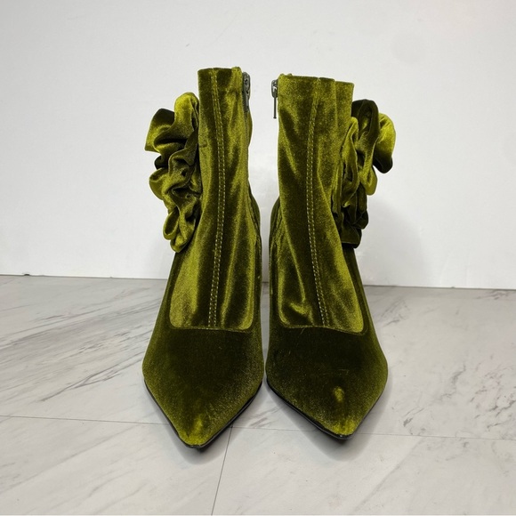 New! Jeffrey Campbell Florette Green Crushed Velvet Pointy Toe Heel Bootie 7 - Picture 2 of 14